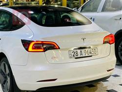 تسلا موديل 3